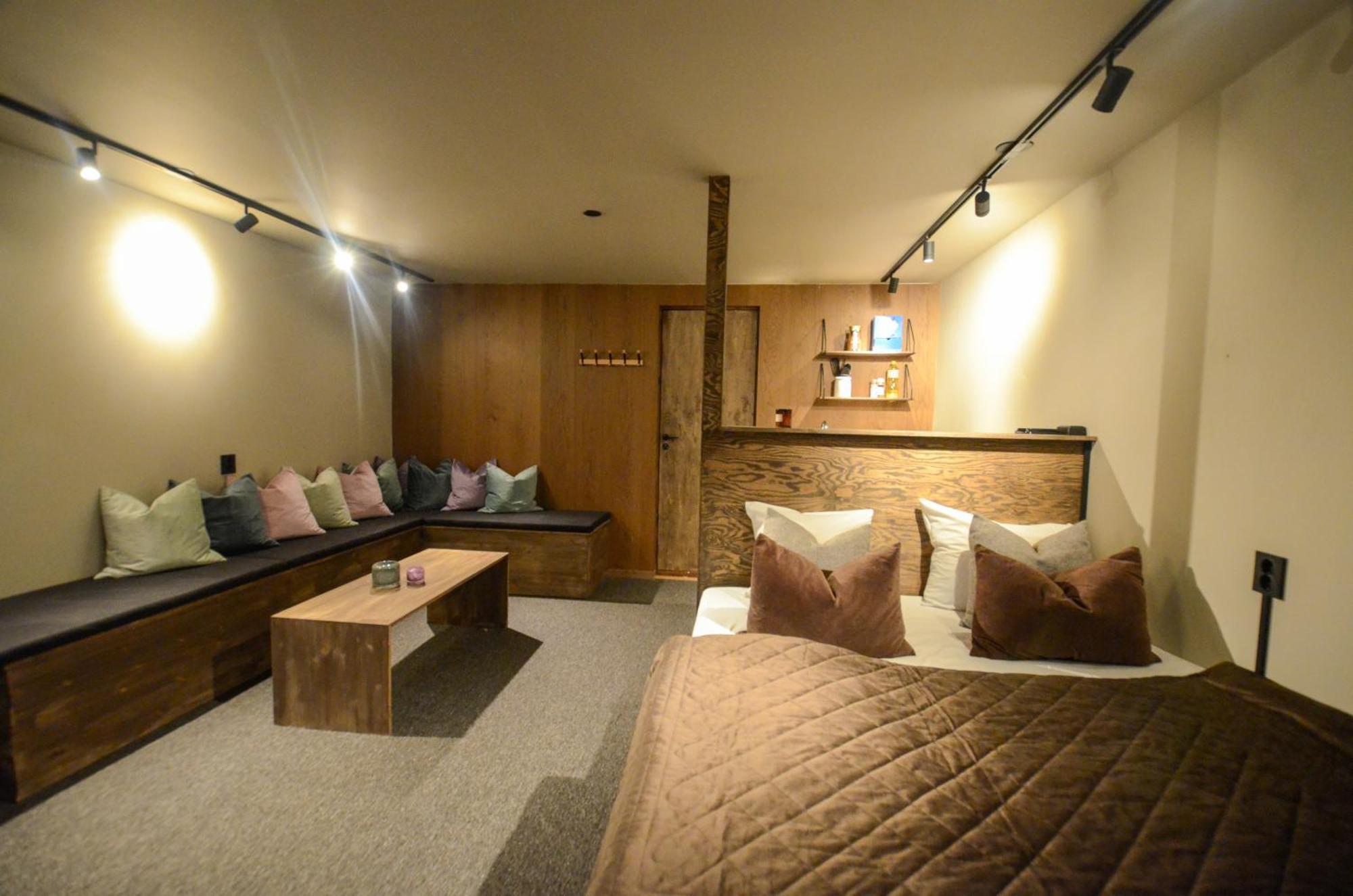 Steam Pier Apartment Kvaloya Phòng bức ảnh