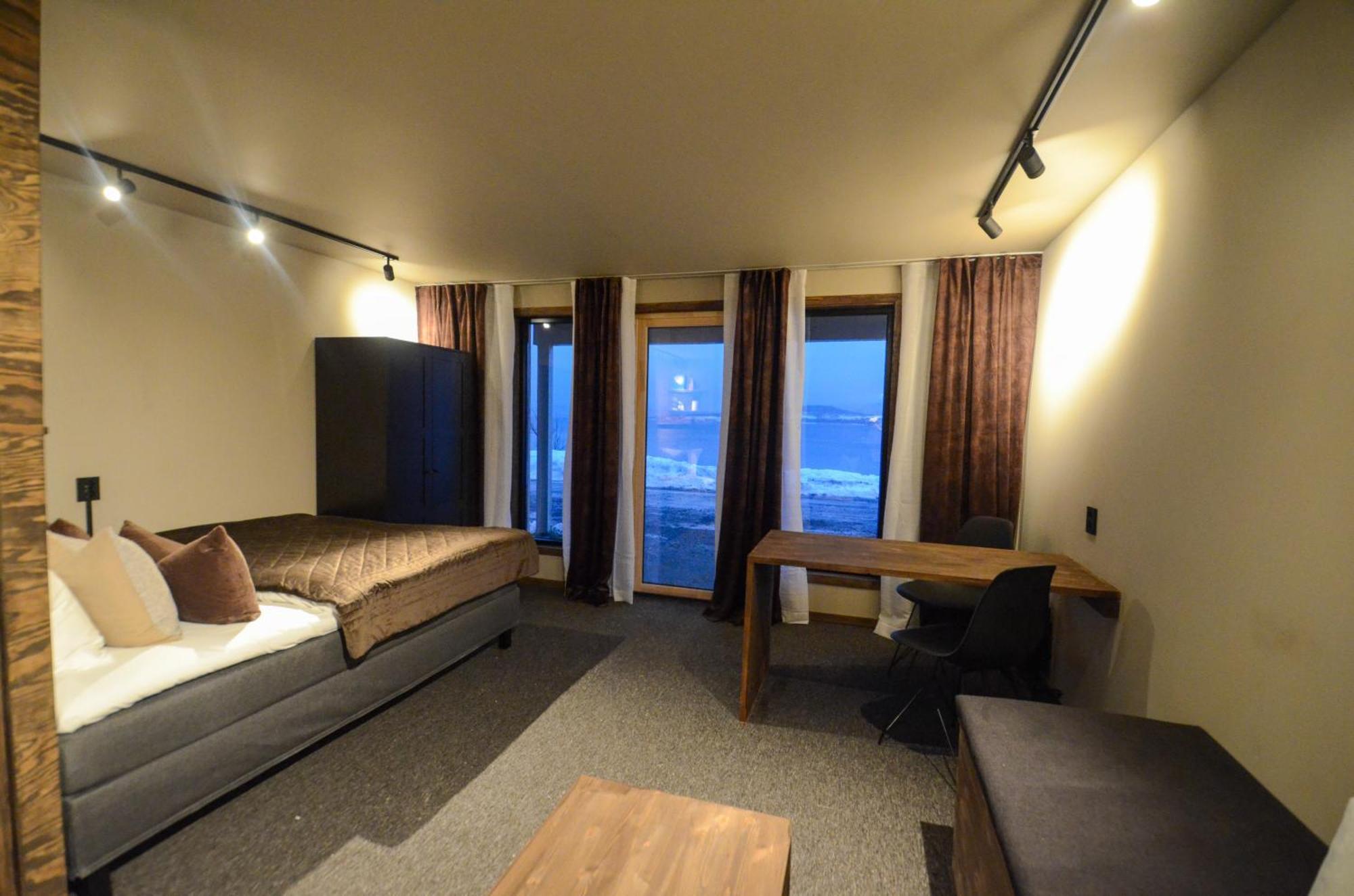 Steam Pier Apartment Kvaloya Phòng bức ảnh
